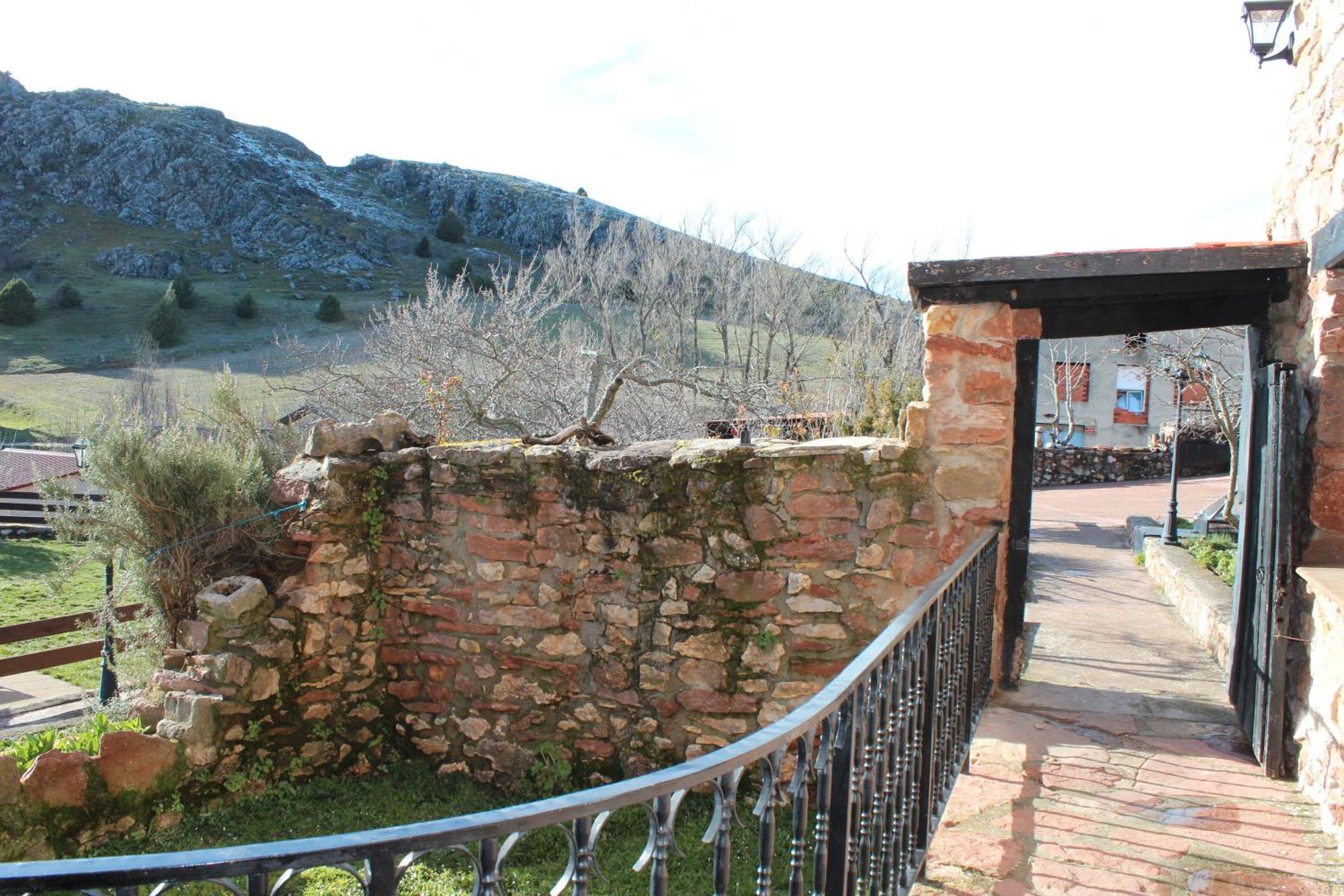 Penzion La Chimenea De Soria I Y I I Espeja de San Marcelino Exteriér fotografie