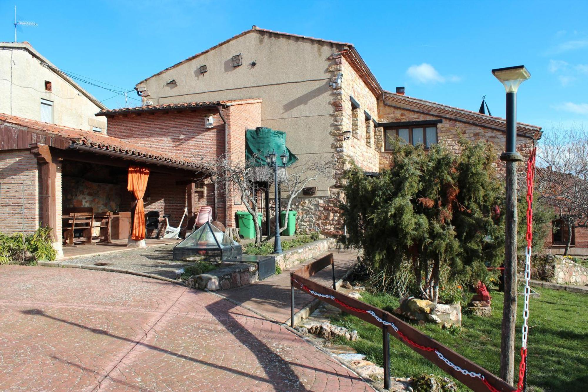 Penzion La Chimenea De Soria I Y I I Espeja de San Marcelino Exteriér fotografie