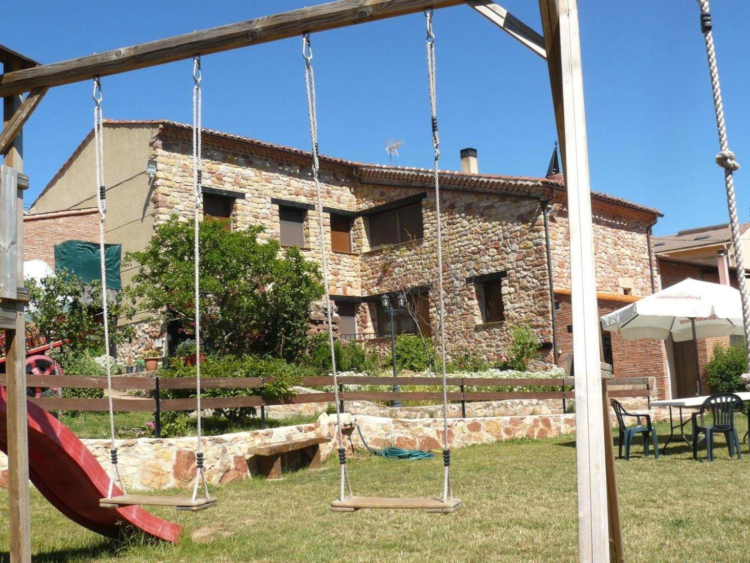 Penzion La Chimenea De Soria I Y I I Espeja de San Marcelino Exteriér fotografie